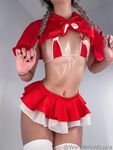 Wanderlustluca in red
