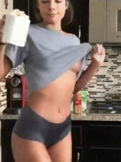 Sommer Ray Nip Slip